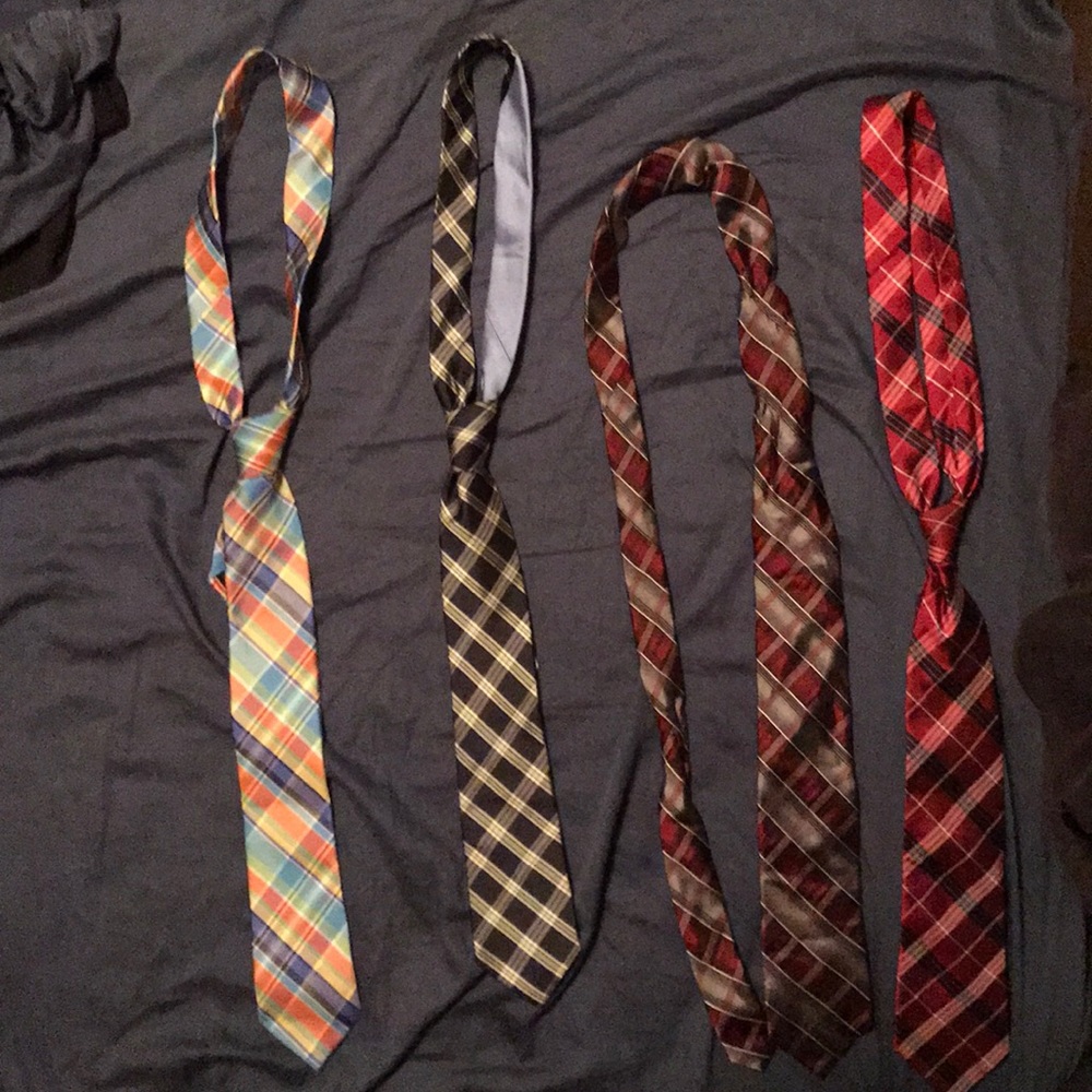 Men’s ties & bow tie for sale !!